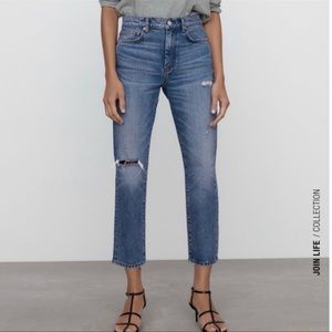 Zara The Slim Boyfriend Valley Blue Distressed (Size 6)